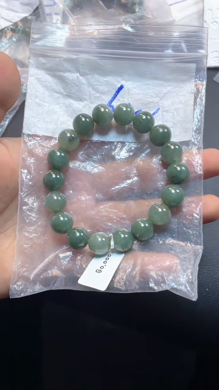 定制翡翠未镶嵌珠串