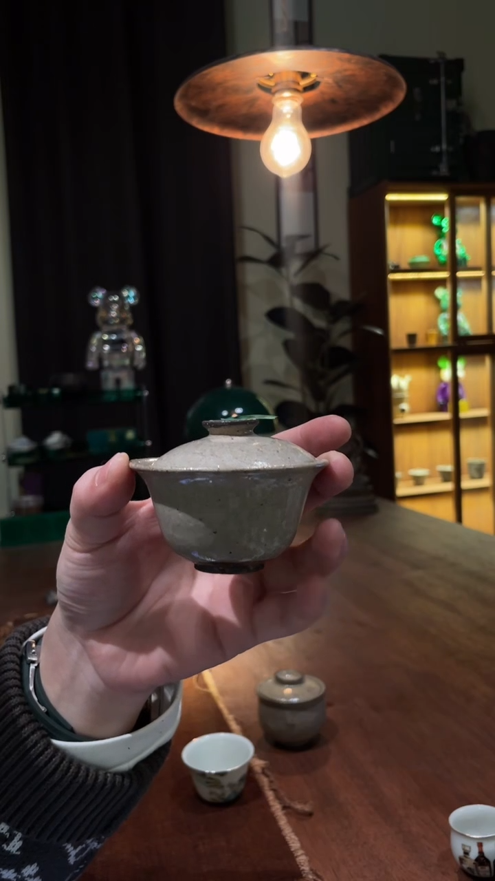 陶泥小盖碗....269