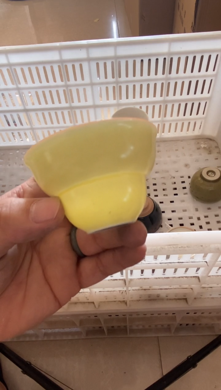 无运费险有瑕疵的摄影的产品有使用过的痕迹有点脏介意勿拍