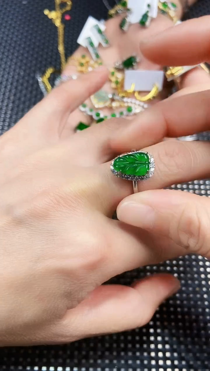 【闪购商品】翡翠戒指未镶嵌111111111