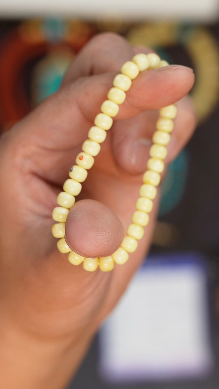 【闪购商品】蜜蜡裸石未镶嵌蜜蜡手串