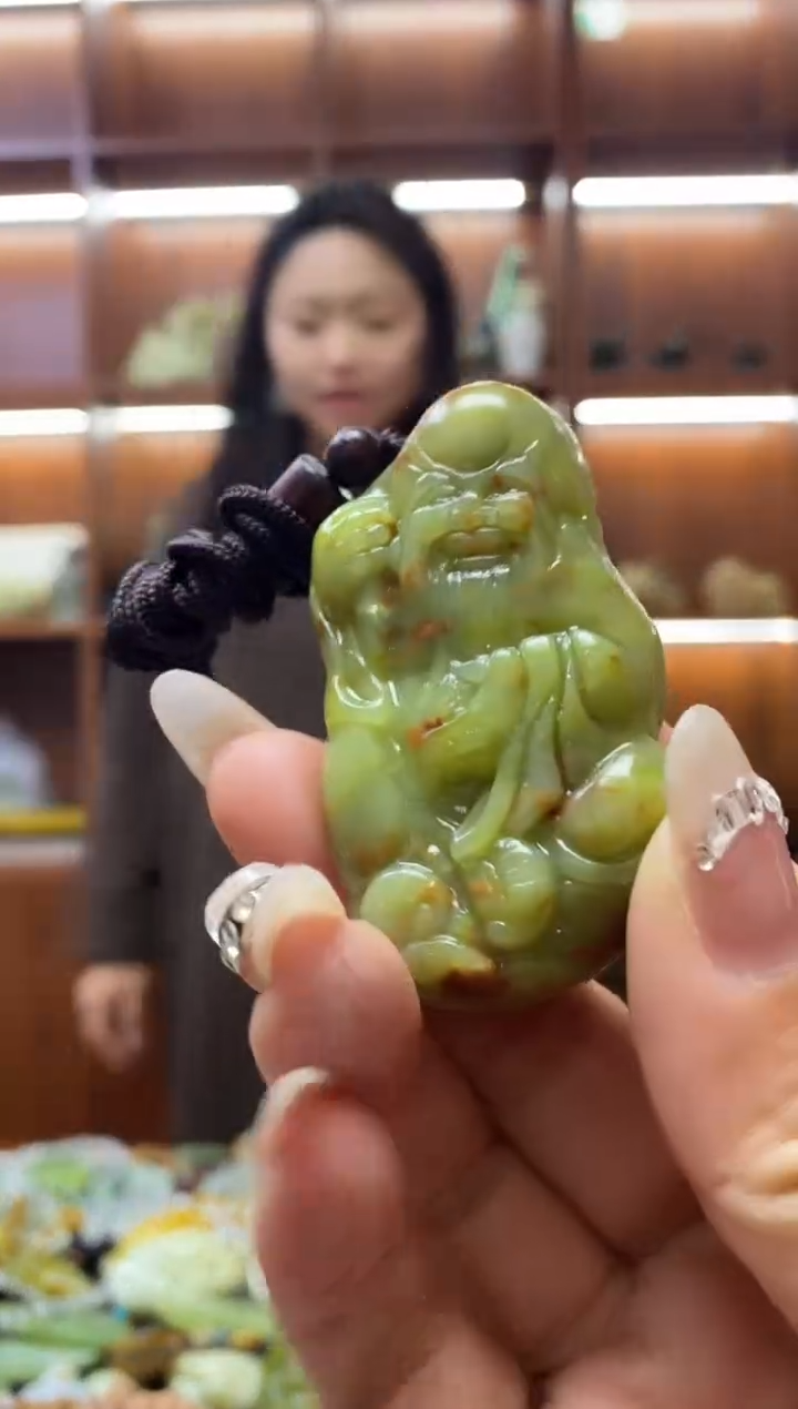 未镶嵌岫玉吊坠    