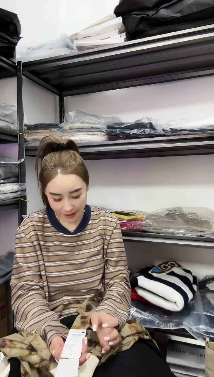 岑*特价不退换 印花打底 S 