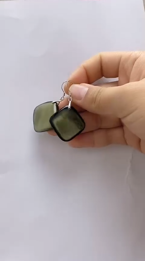 【闪购商品】琥珀裸石银S925镶嵌琥珀耳坠