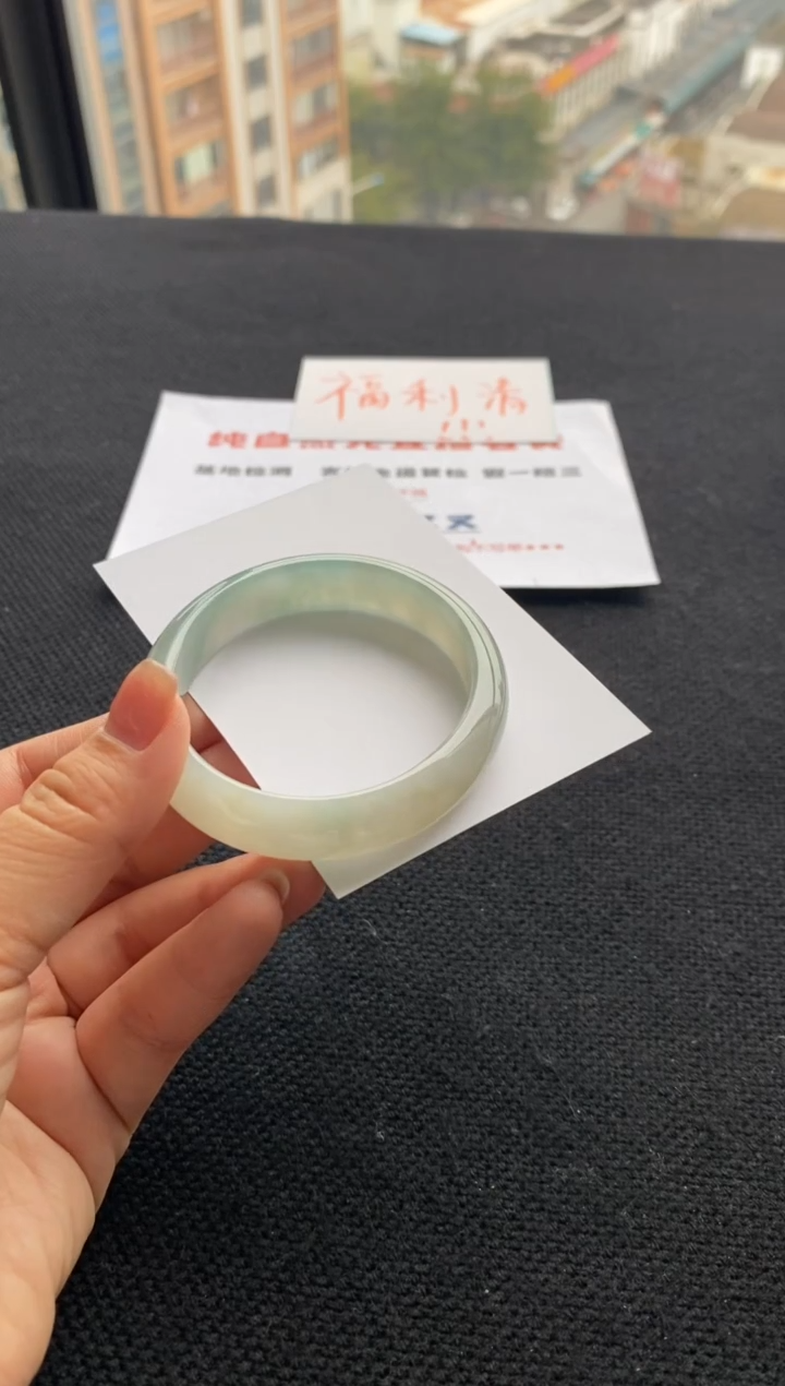 【闪购商品】翡翠手镯未镶嵌买断价XW23015272