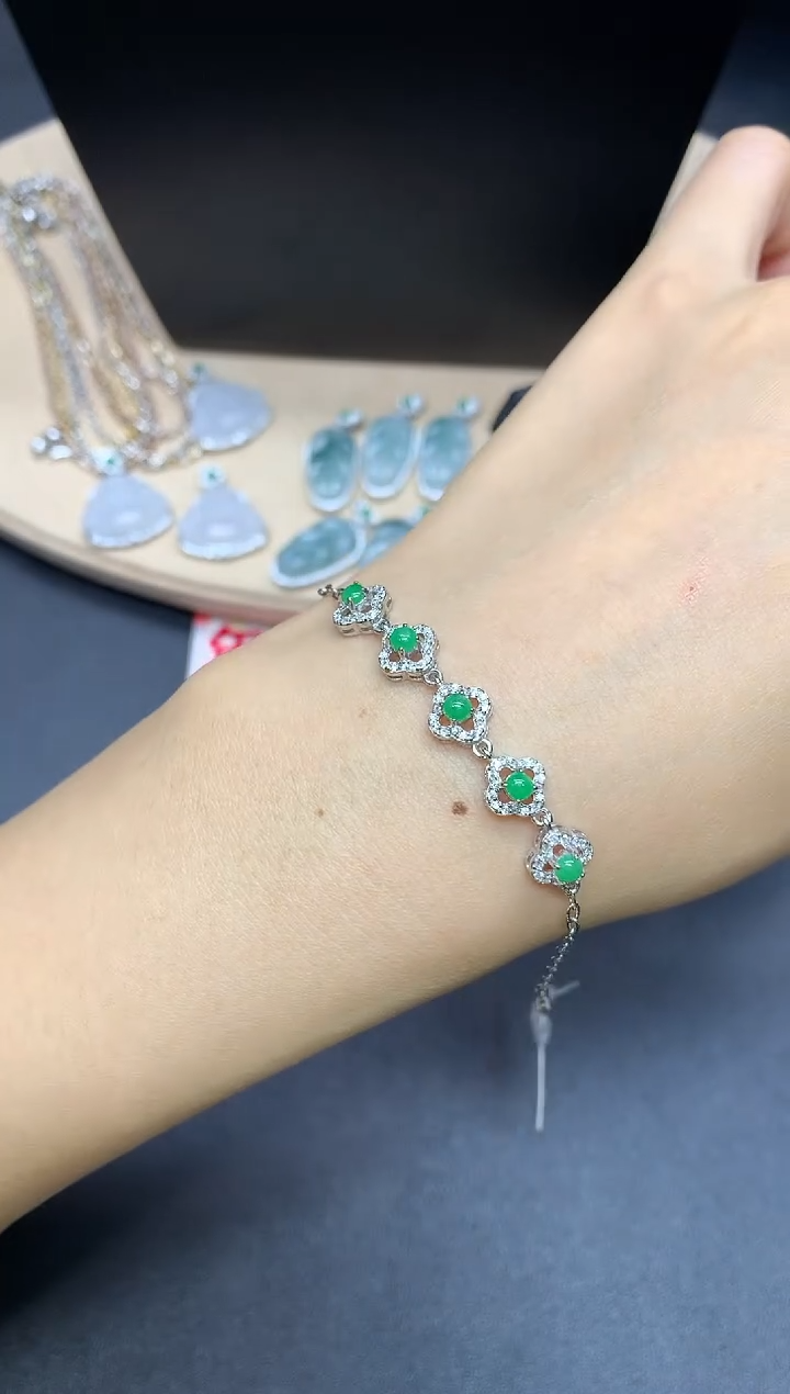 【闪购商品】翡翠手链银S925镶嵌蛋面【无服务费】