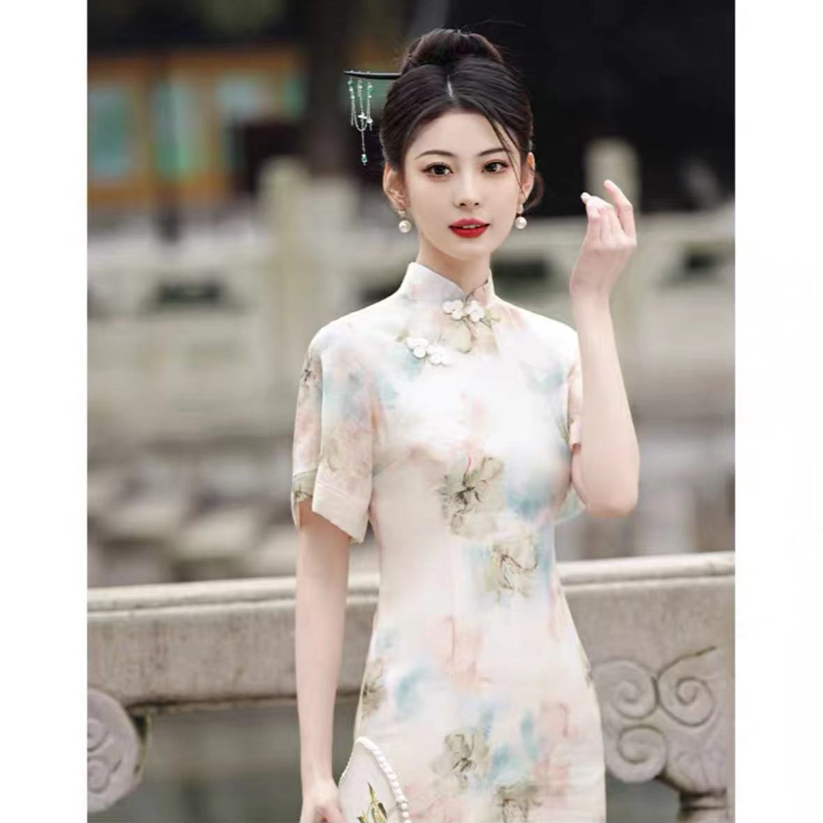 292-米色 大花 落肩袖 年轻 旗袍