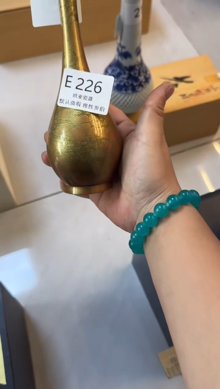 瓷片龙**湖      E226