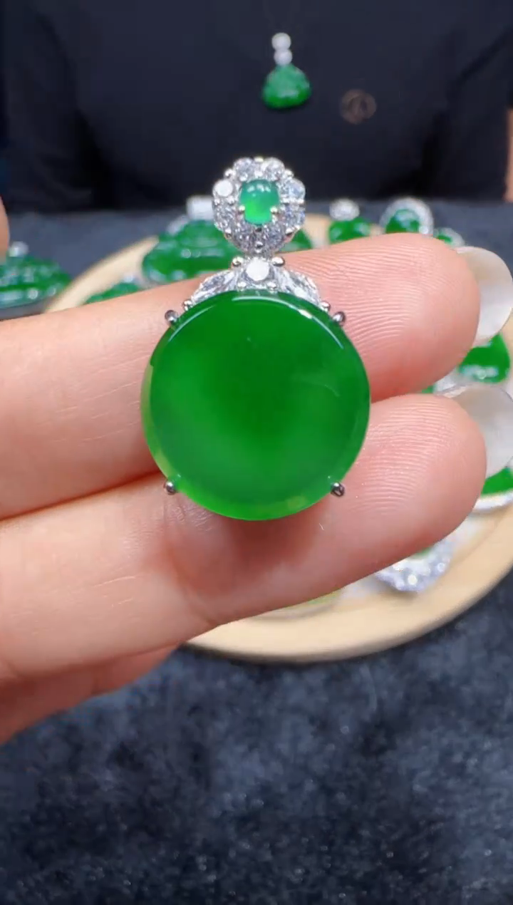 未镶嵌定制翡翠翡翠吊坠19