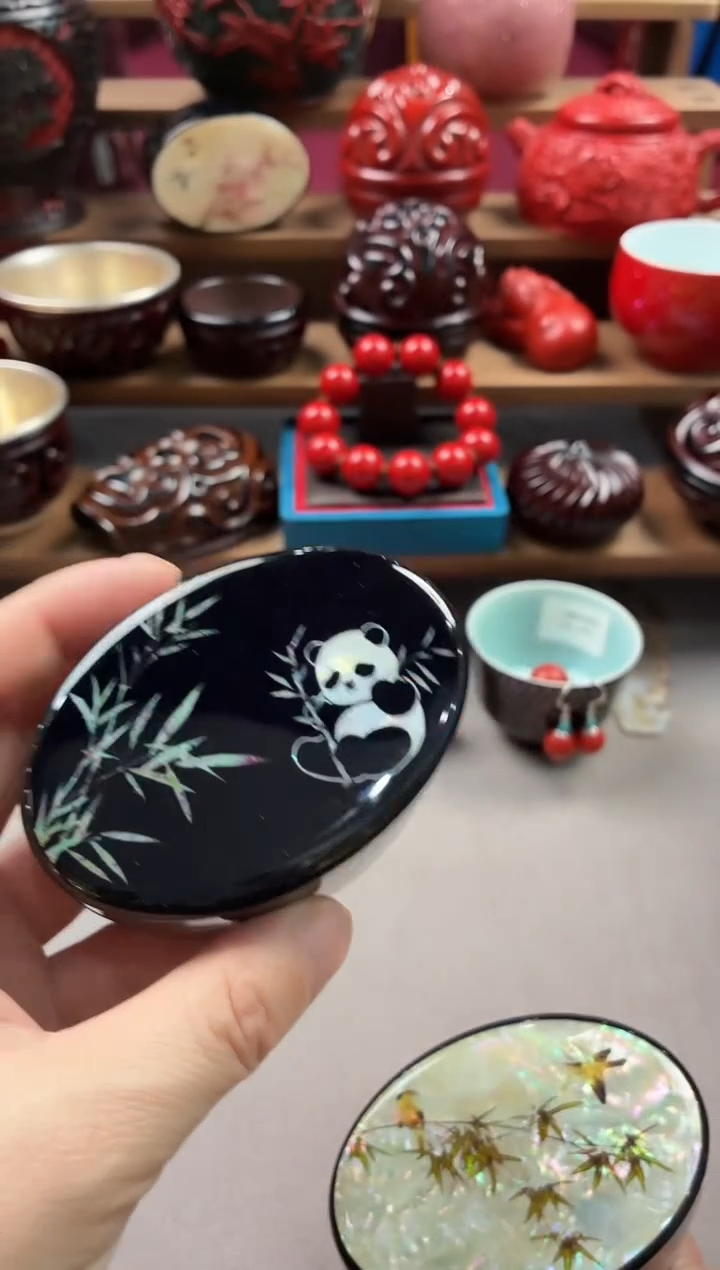 手工扬州漆器 熊猫款鸭蛋盒