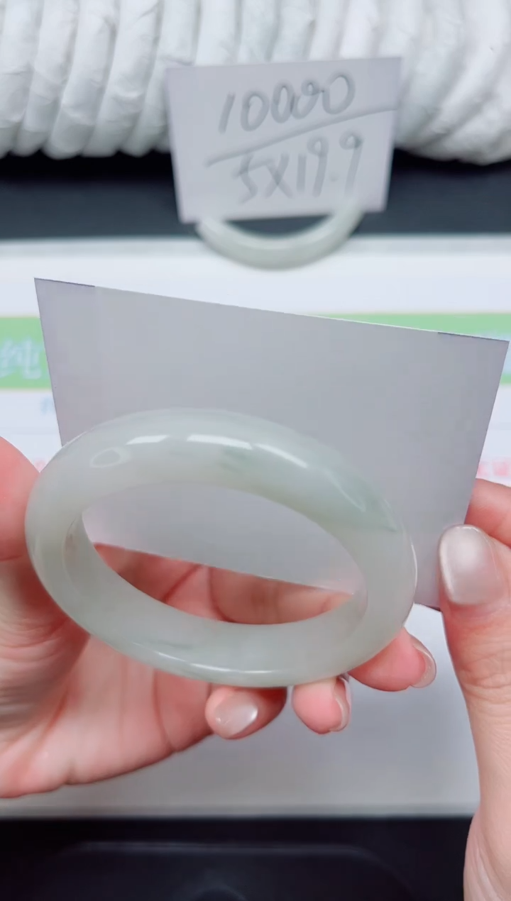 【闪购商品】石英质玉手镯未镶嵌79-54.2