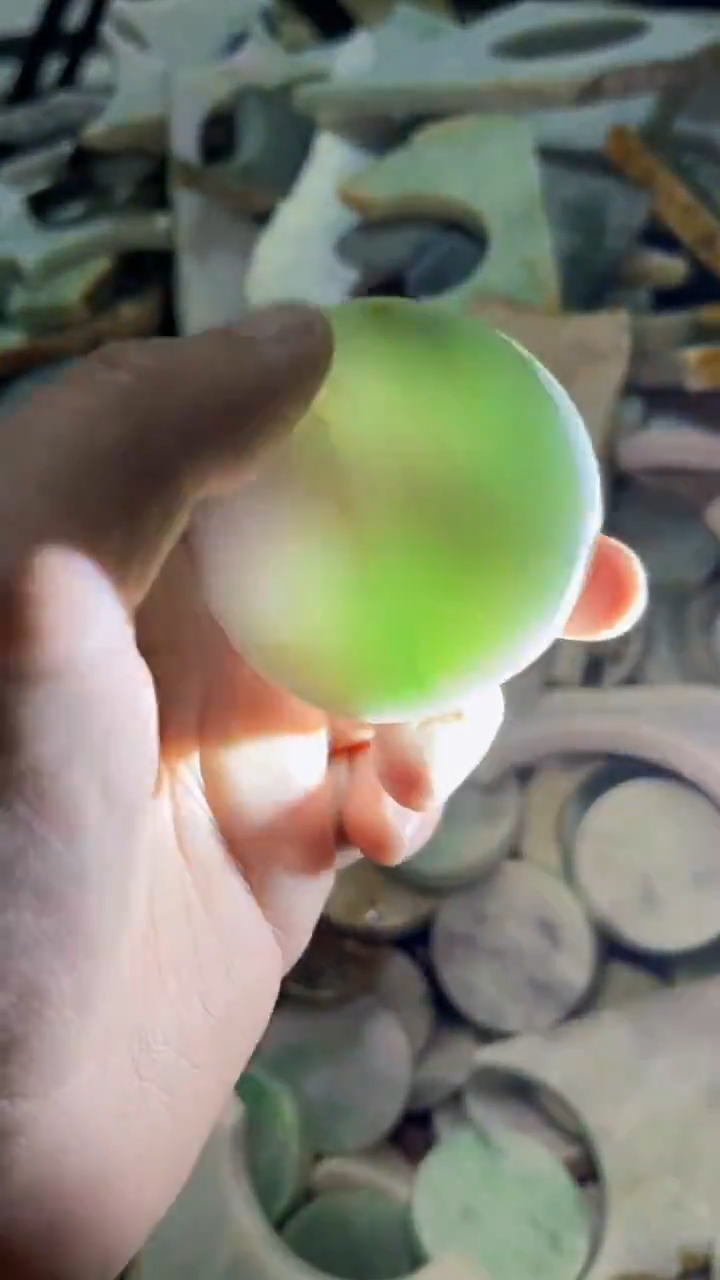 【闪购商品】翡翠挂件未镶嵌A货康壹094