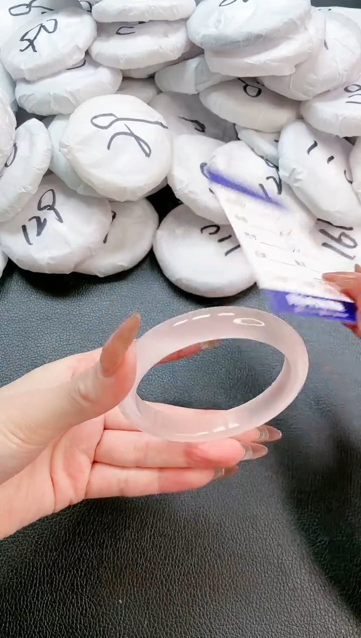 【闪购商品】石英质玉手镯未镶嵌 15L127-60