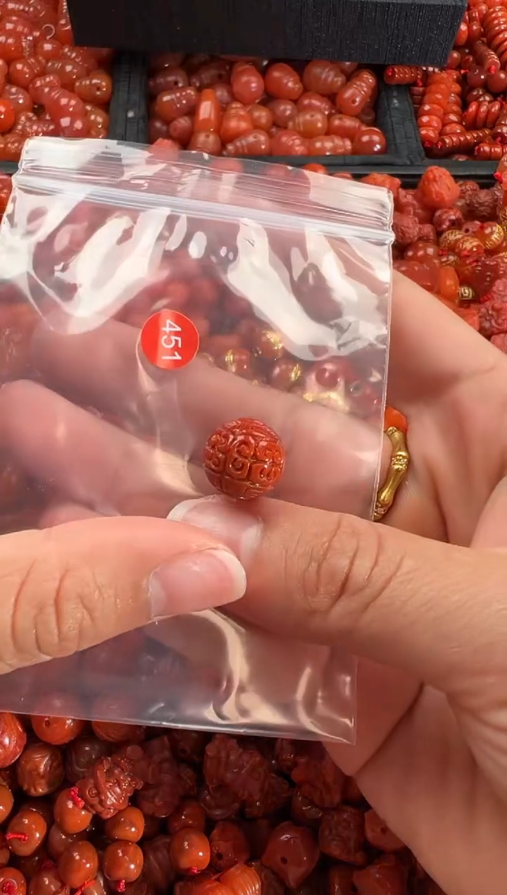 【闪购商品】南红玛瑙颈饰未镶嵌1