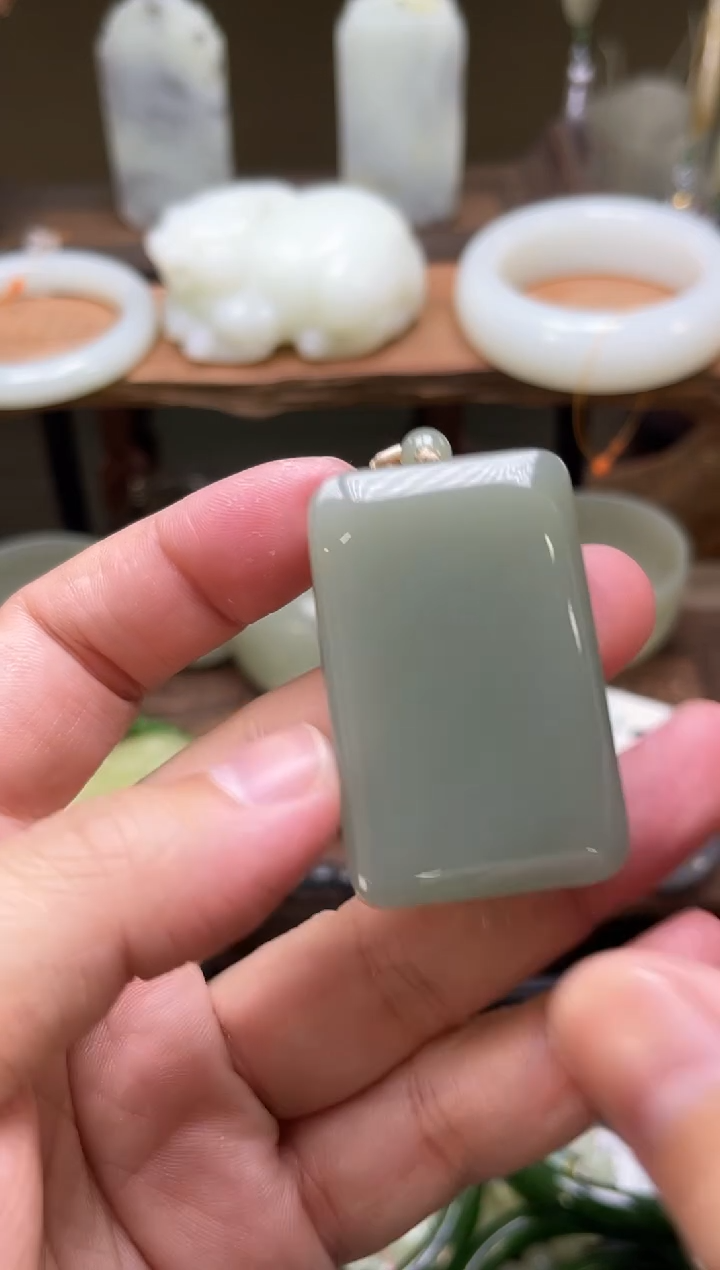 【闪购商品】和田玉吊坠未镶嵌且末青白 无事牌 9002567