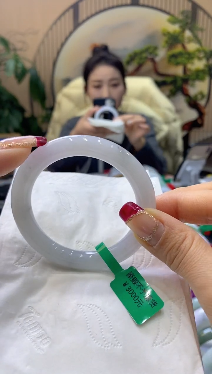 【闪购商品】翡翠手镯未镶嵌99918865