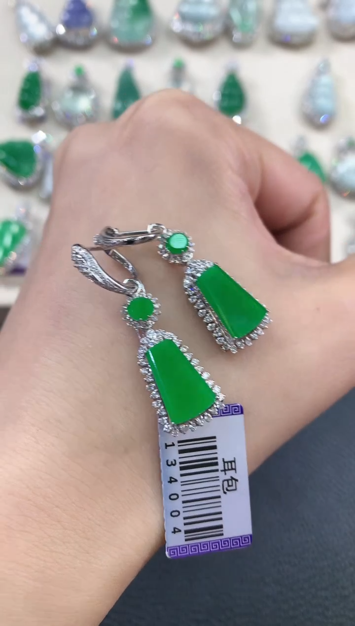 【闪购商品】翡翠耳饰18K金镶嵌C100  