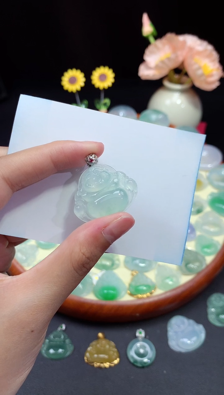 【闪购商品】翡翠颈饰未镶嵌佛公