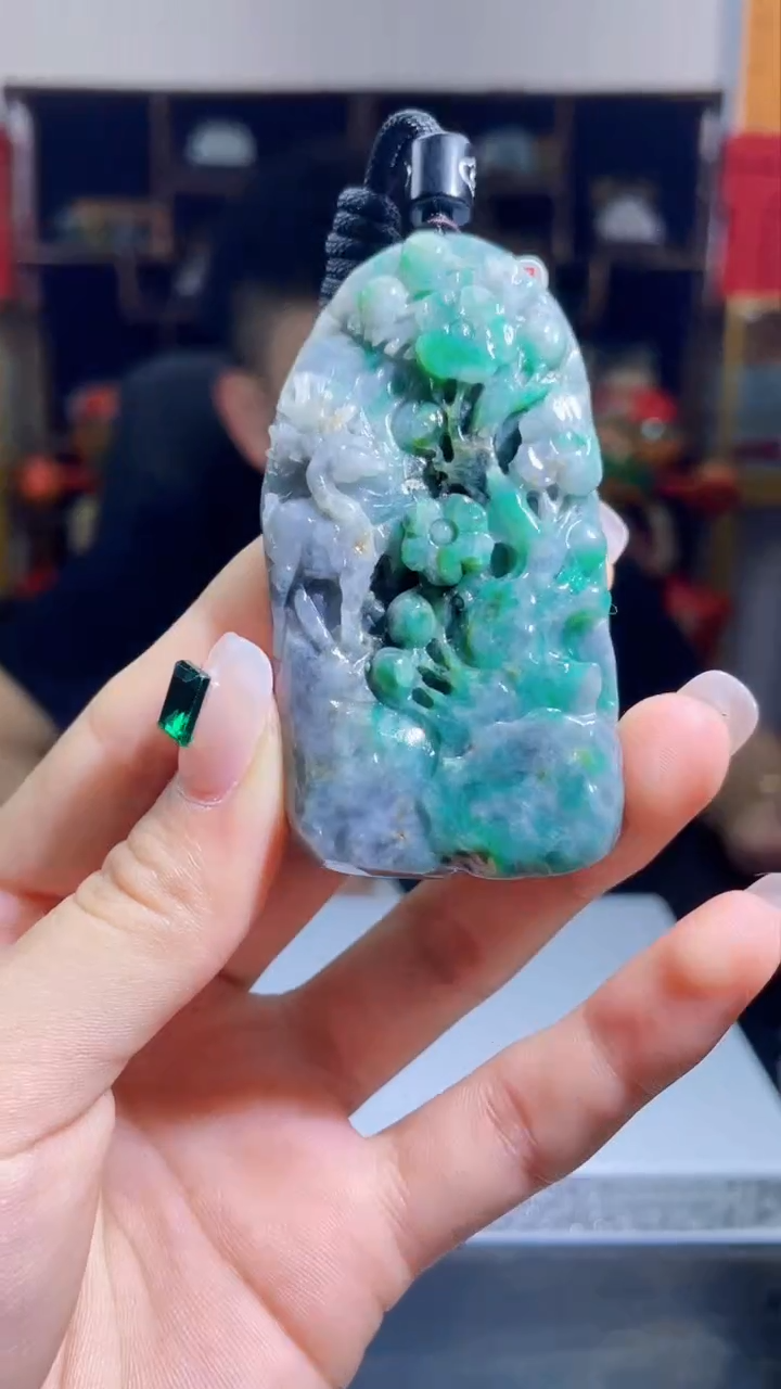 【闪购商品】翡翠吊坠(不含链)未镶嵌E12