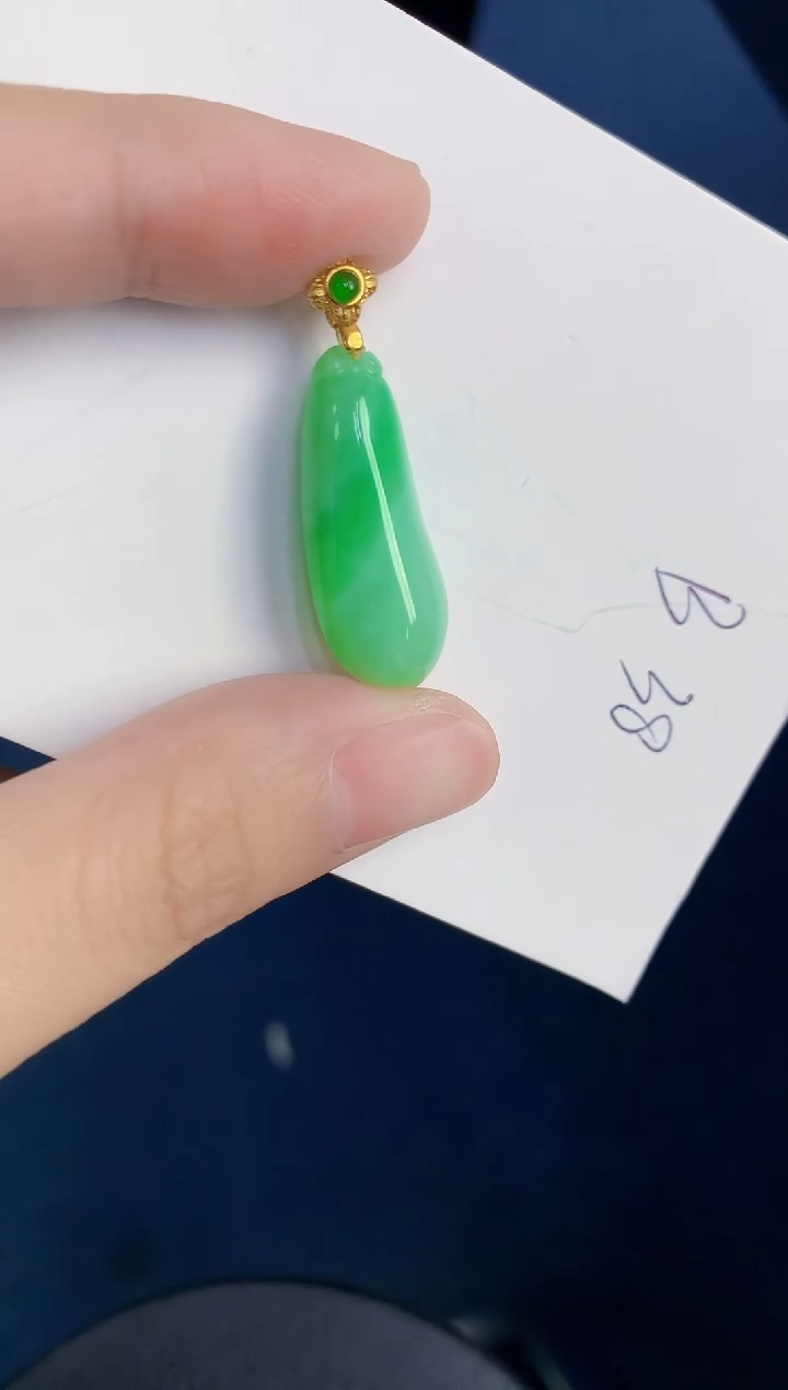 颈饰未镶嵌翡翠天然翡翠缅甸A货