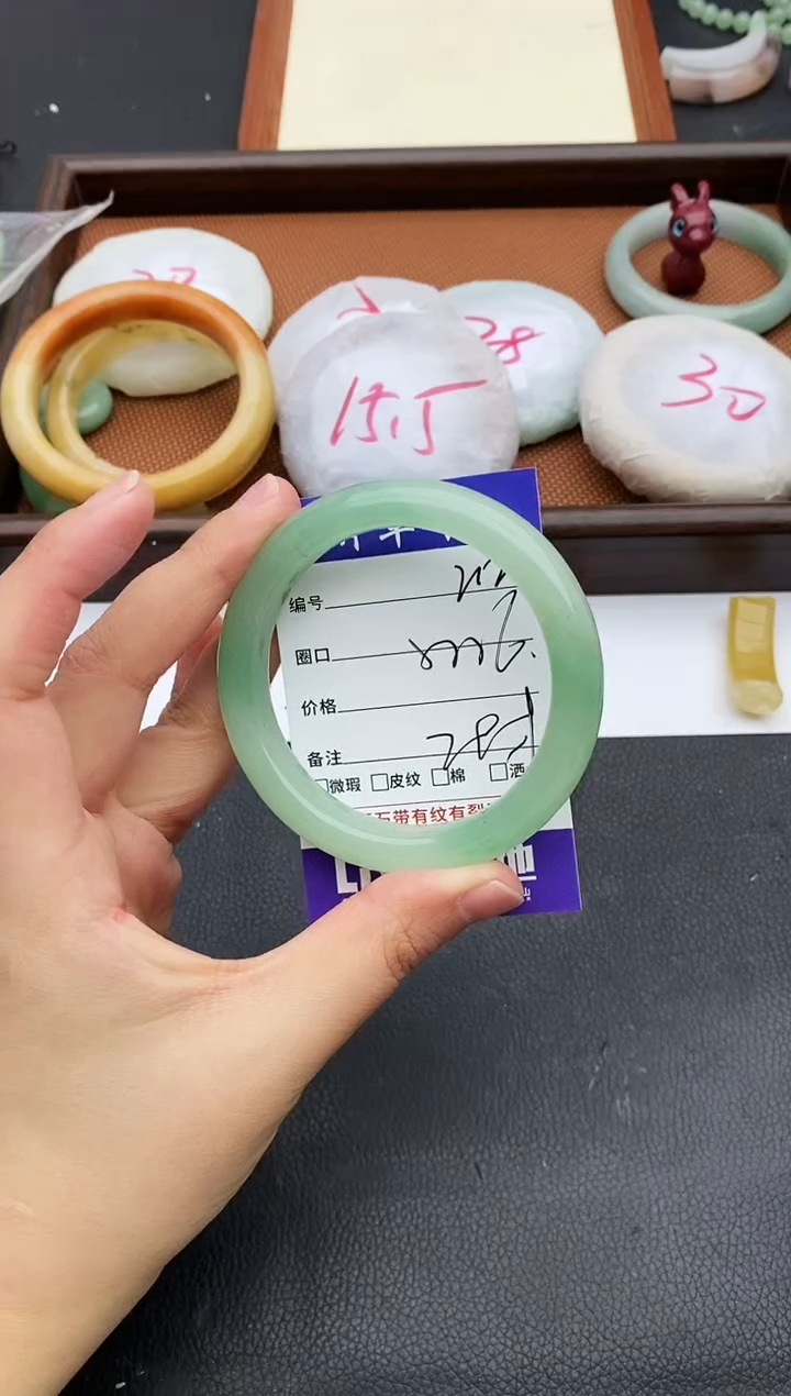 未镶嵌手镯石英质玉212+55/56