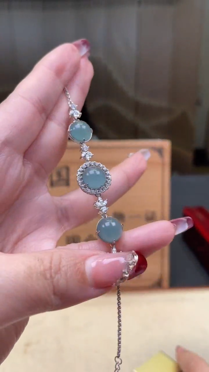 【闪购商品】翡翠颈饰未镶嵌      *17