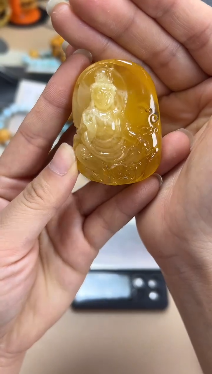 【闪购商品】琥珀裸石未镶嵌蜜蜡吊坠