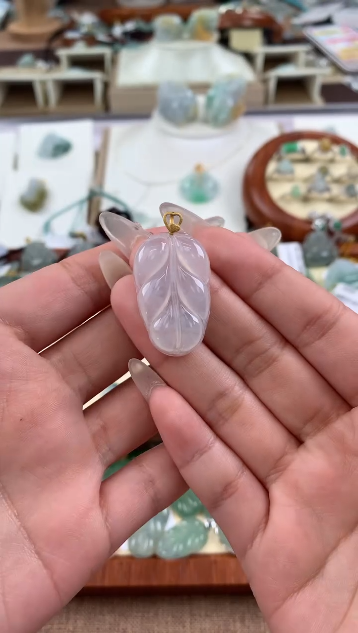 【闪购商品】翡翠颈饰18K金镶嵌天然A货翡翠挂件 