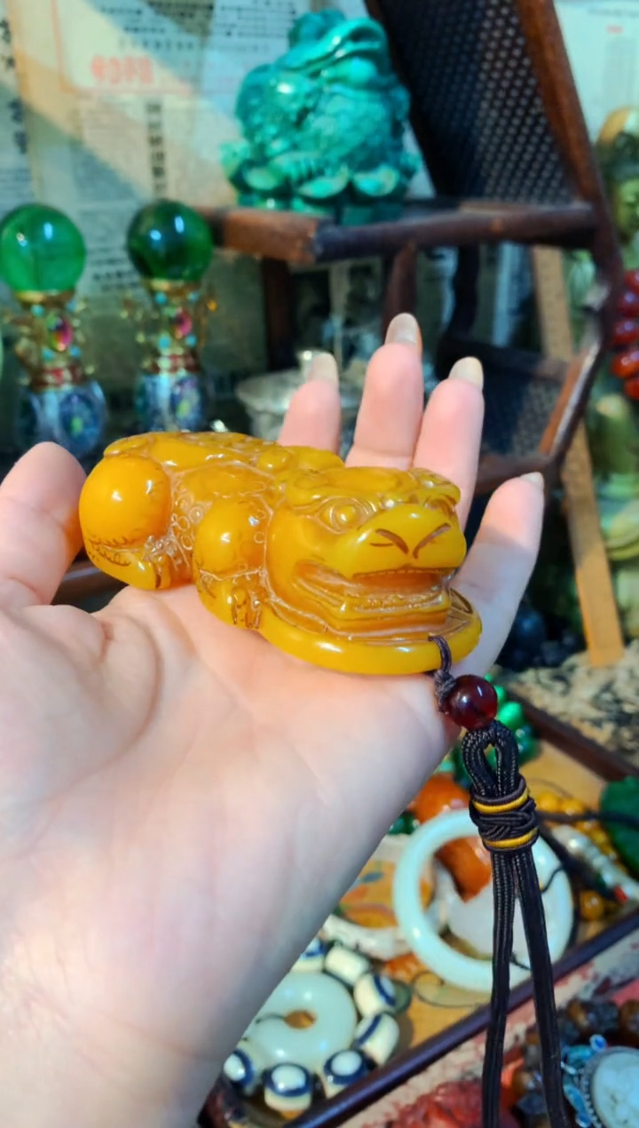 未镶嵌蜜蜡裸石主播推荐主播推荐