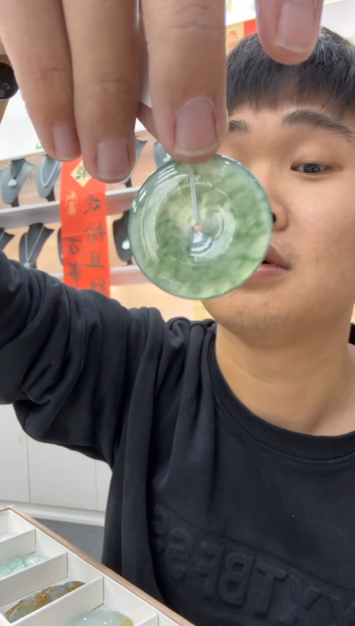 【闪购商品】翡翠颈饰未镶嵌天然翡翠A货孤品一件