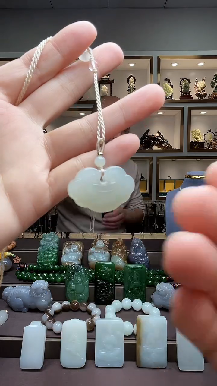 【闪购商品】和田玉颈饰未镶嵌苏