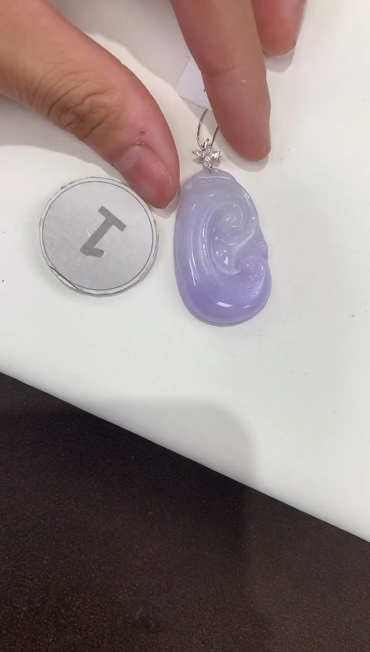 颈饰18K金镶嵌翡翠天然缅甸A货翡翠