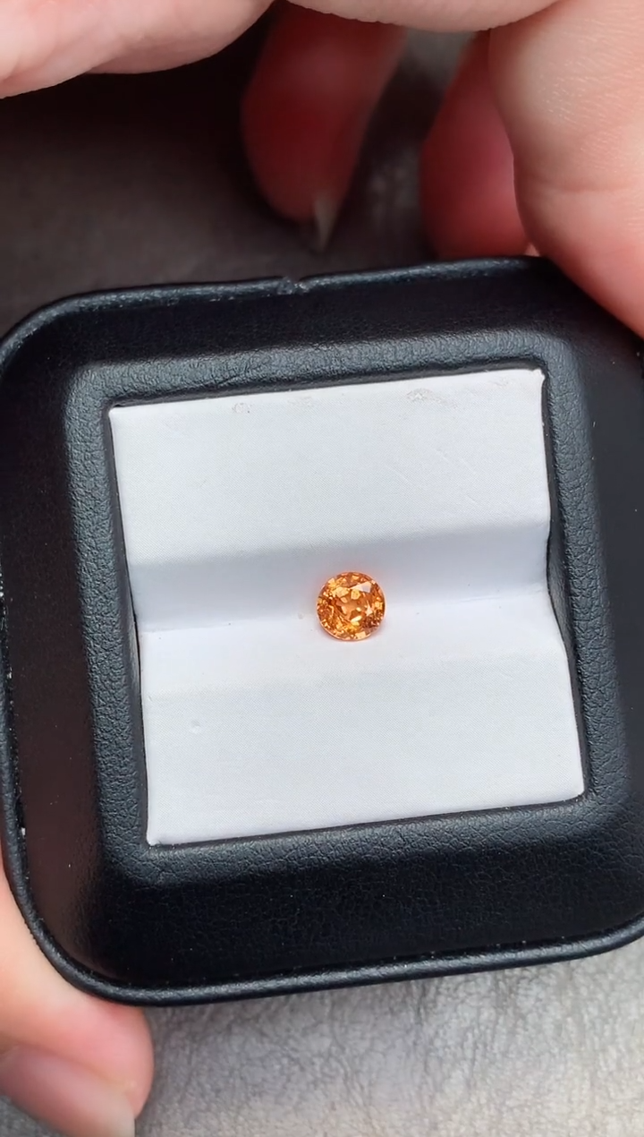 【闪购商品】石榴石（芬达石）裸石银S925镶嵌0.91ct正圆芬达YH