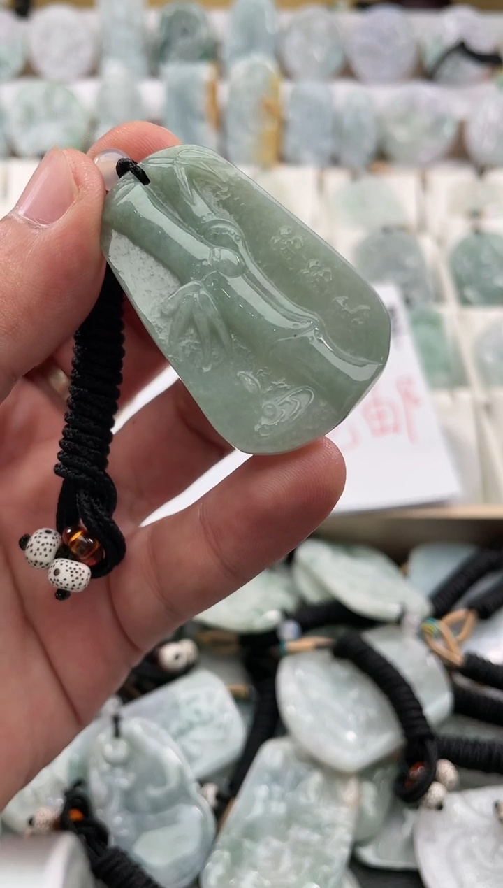 颈饰未镶嵌翡翠26/01/01/04