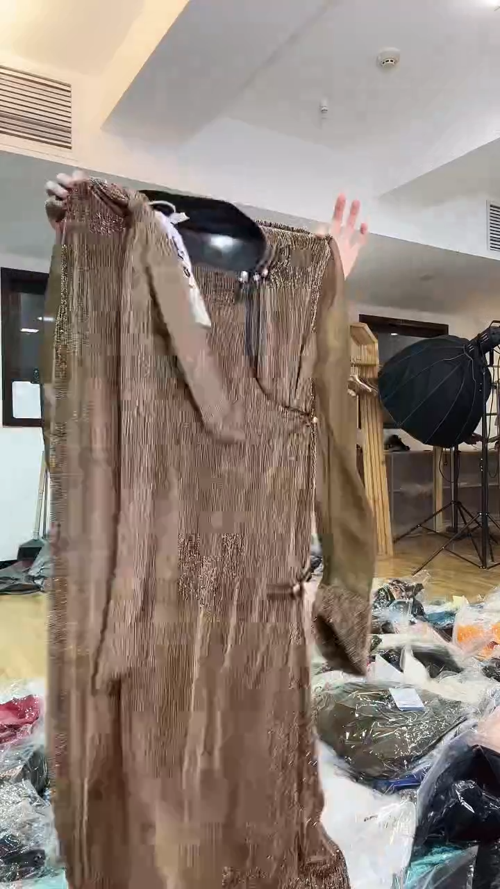 连衣裙长       L码        140斤