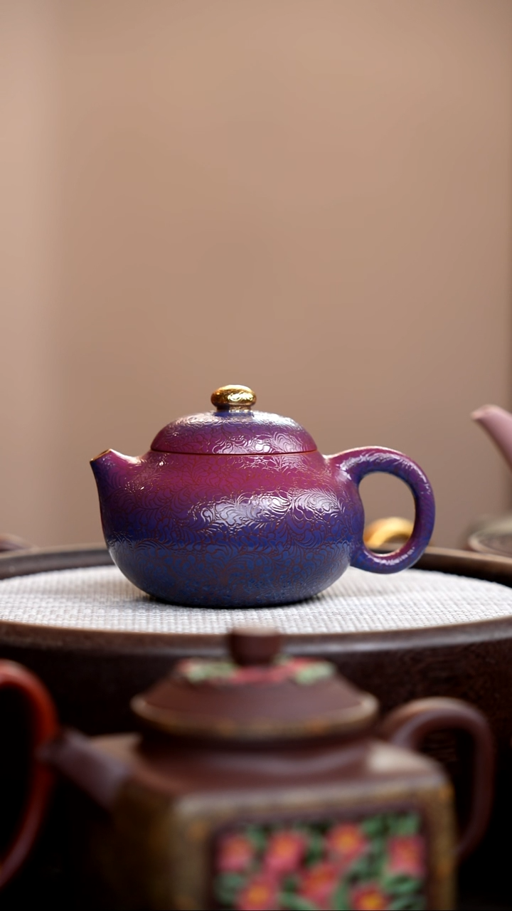 茶壶紫砂扒花文旦