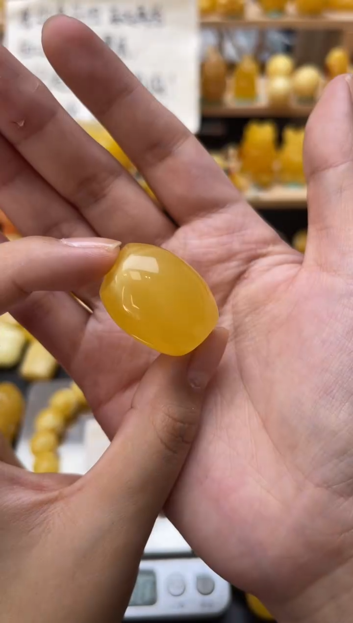 琥珀未镶嵌珠宝奇石075琥珀蜜蜡微瑕