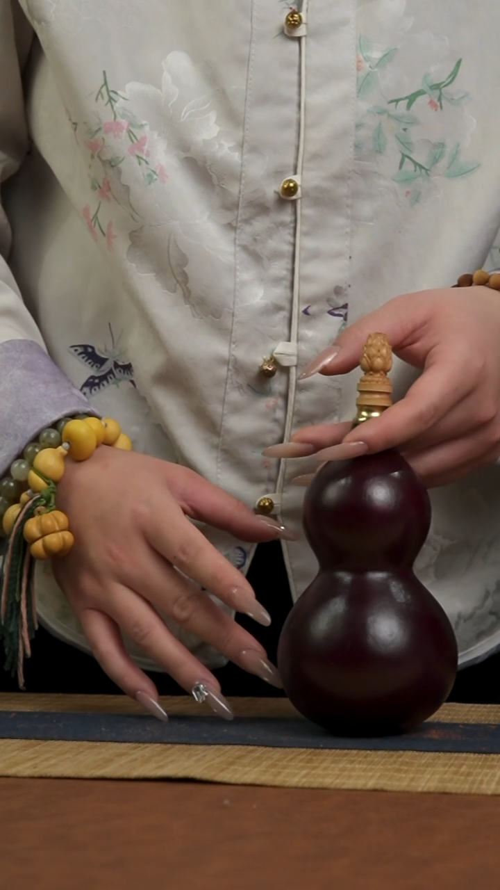 770号 天然热水酒葫芦 一物一拍（有瑕介意勿拍）