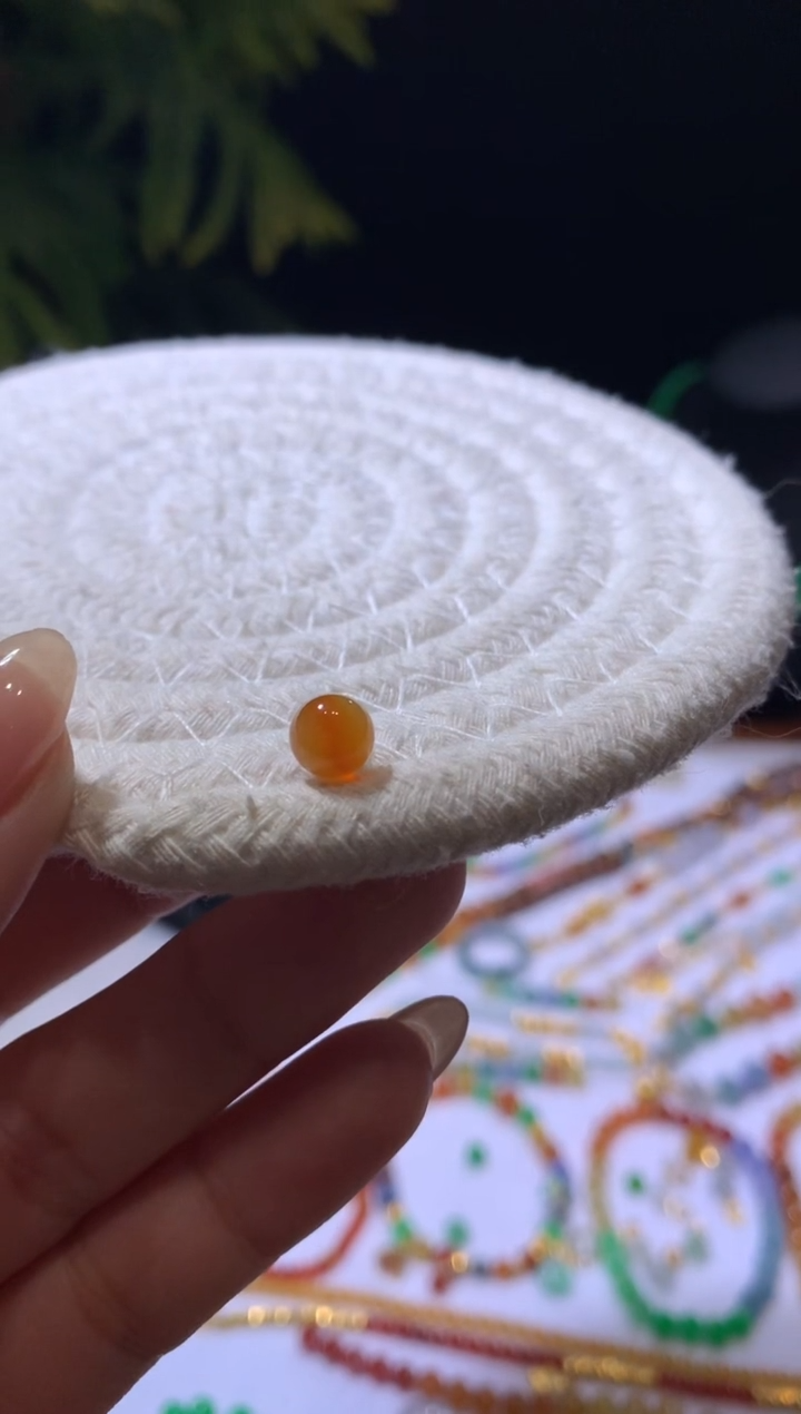 【闪购商品】定制翡翠未镶嵌6.4*珠子2500+250