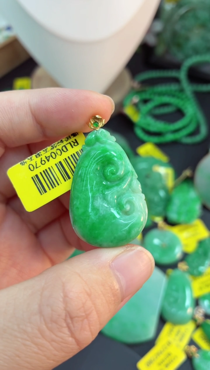 吊坠(不含链)18K金镶嵌翡翠挂件