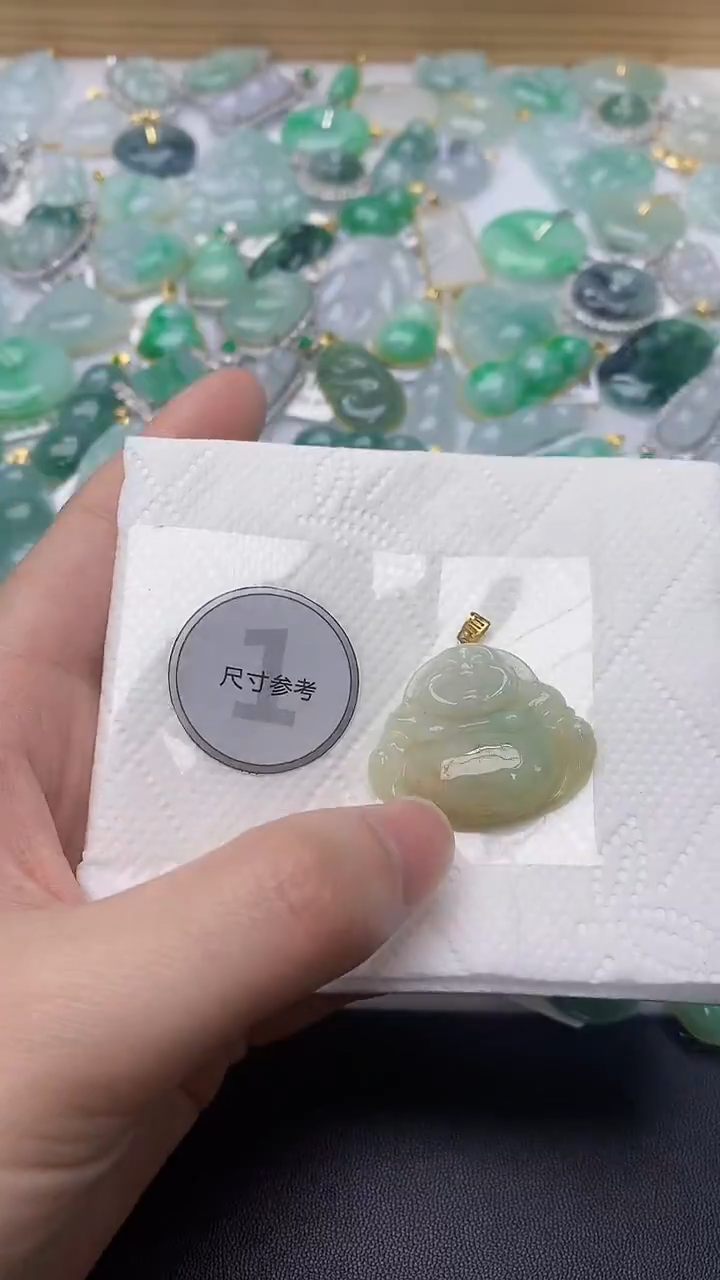 颈饰18K金镶嵌翡翠天然缅甸A货百元以上9元证书费自理