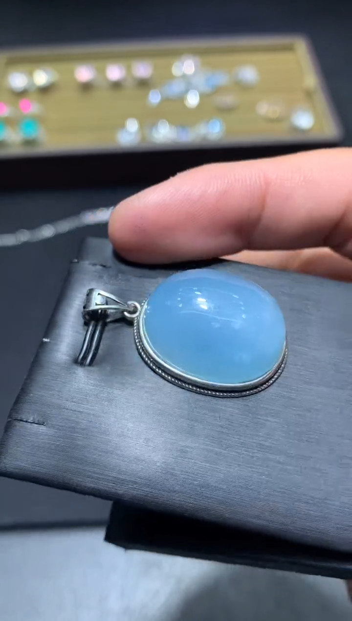 未镶嵌颈饰海蓝宝石F90