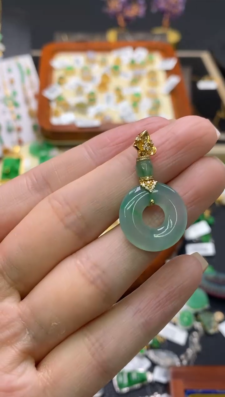 【闪购商品】翡翠颈饰18K金镶嵌净货17312