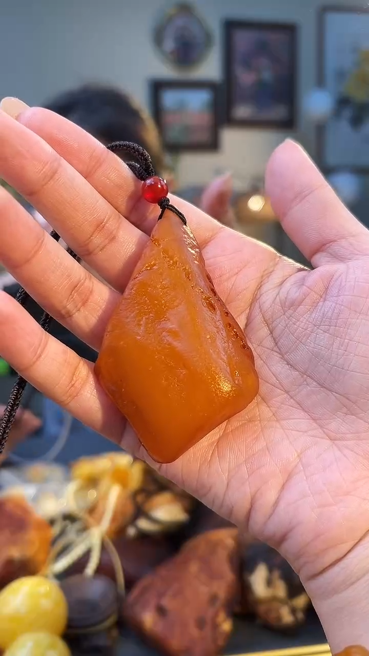 琥珀颈饰未镶嵌吊坠
