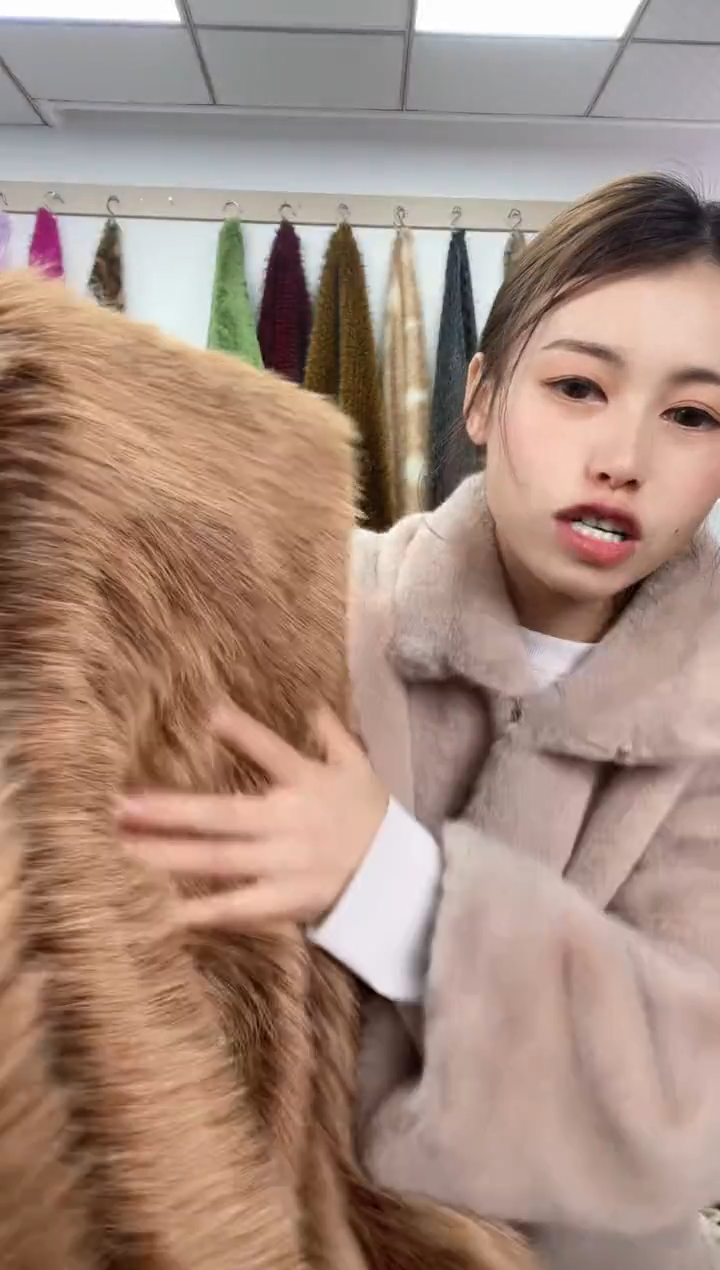 狐狸毛D595，尺寸1.8*2