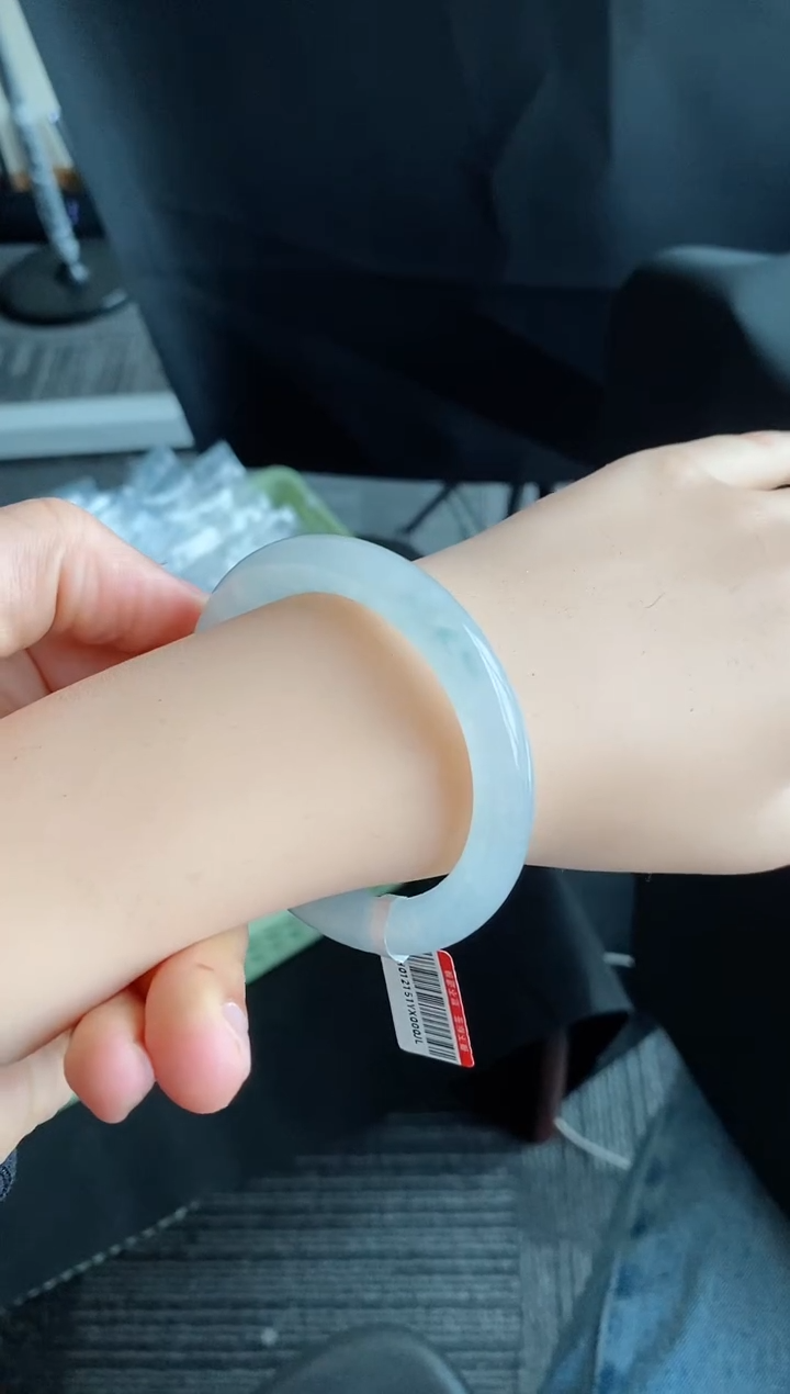 【闪购商品】翡翠手镯未镶嵌42号52.2*9.0*9.0圆条