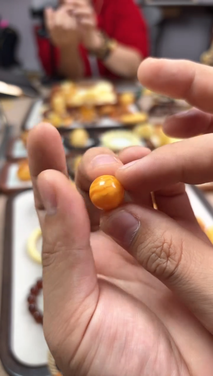 【闪购商品】蜜蜡裸石未镶嵌圆珠