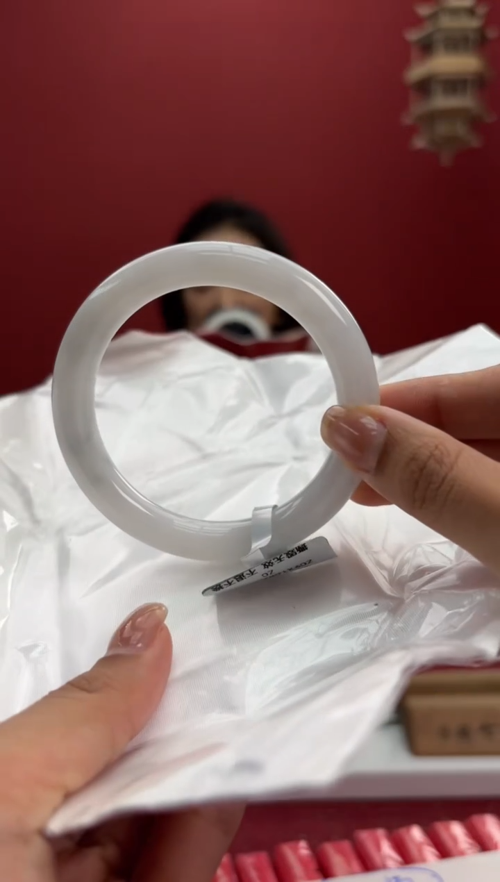 翡翠手镯（圆镯）未镶嵌1手镯