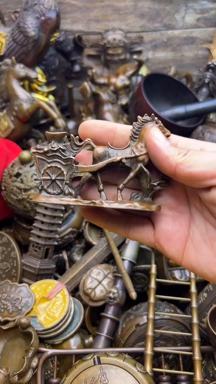 精美铜器，点击下单 