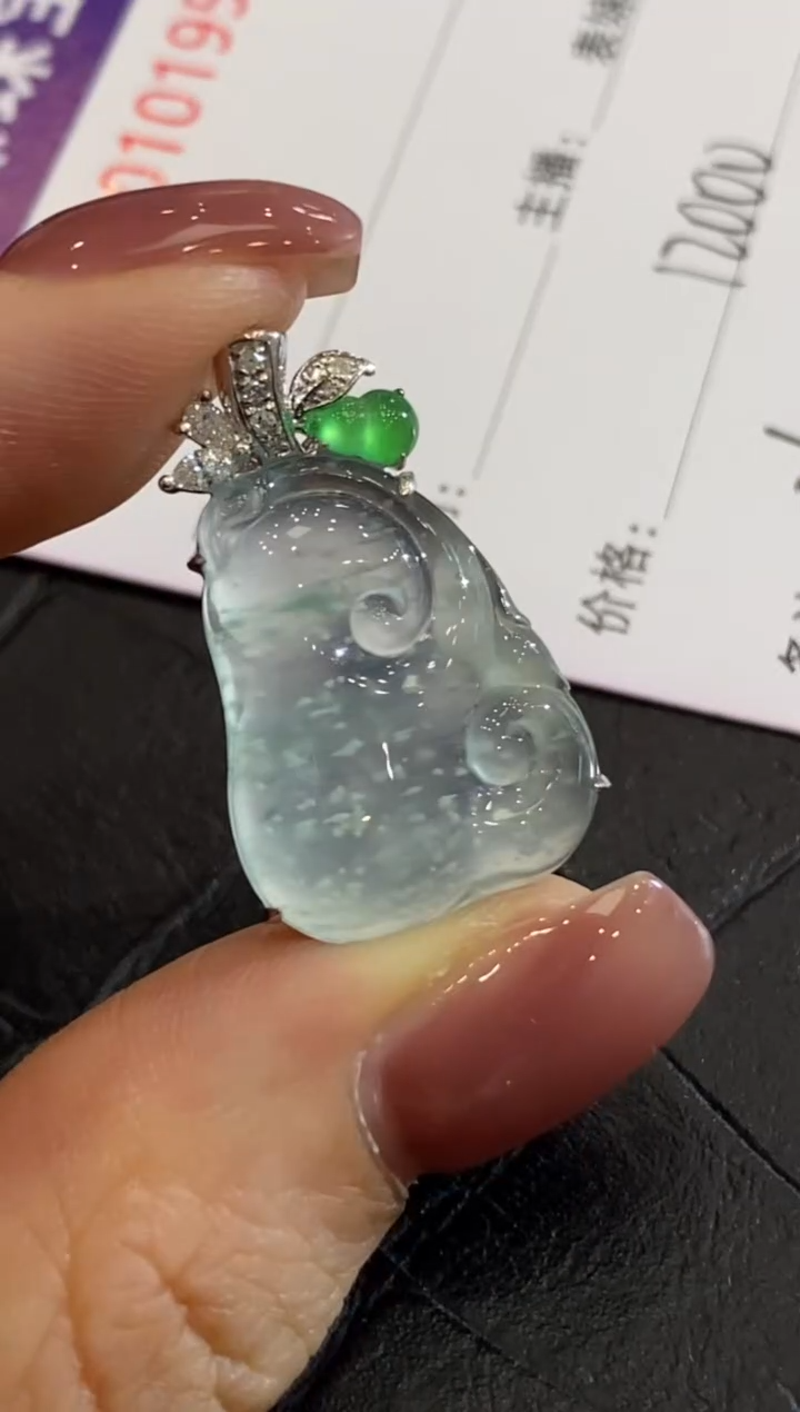 翡翠18K金镶嵌颈饰收到货48小时鉴赏期（超时不退不换）